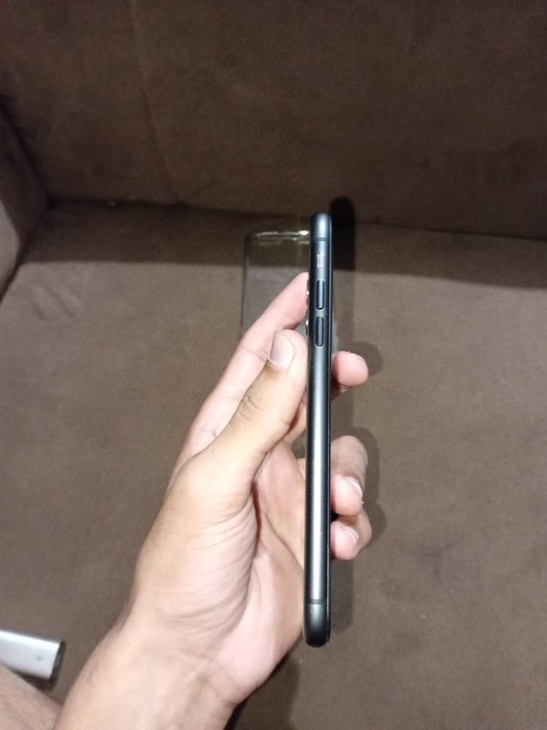 IPhone 11 2