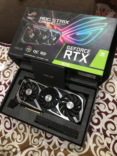 Asus ROG strix RTX 3070 OC with box