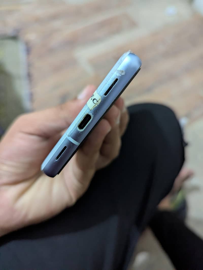 Google Pixel 7a 5