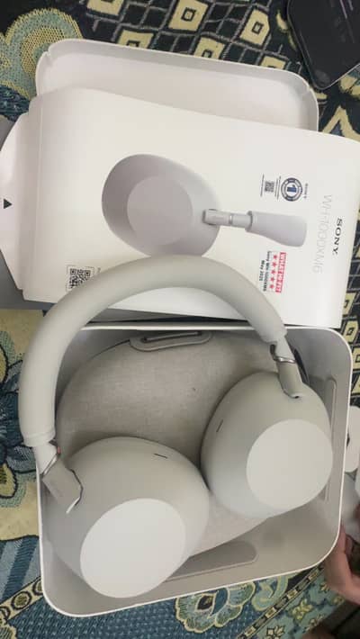 Sony WH-1000XM6