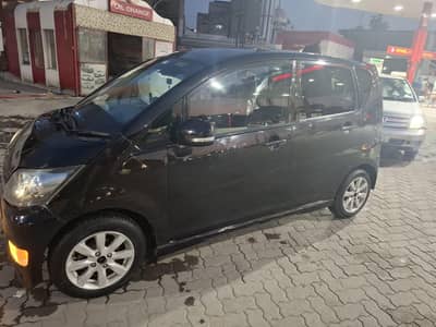i am selling Daihatsu move 2012  better than Cultus alto mahran