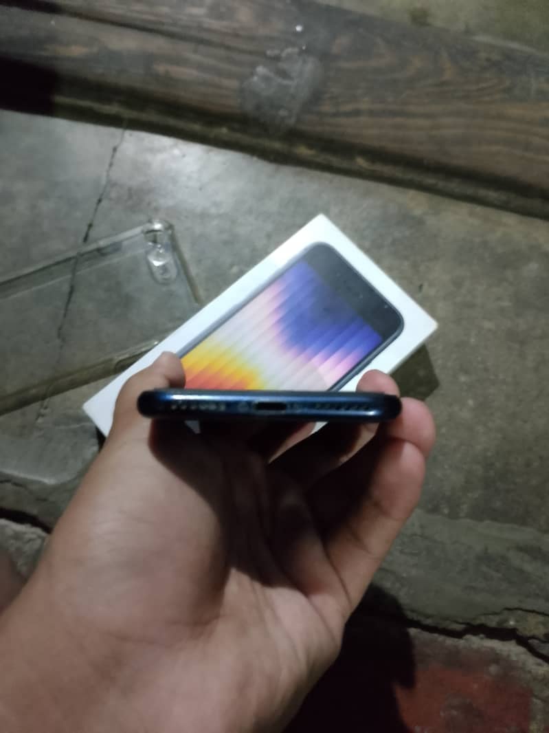 Iphone se 3rd generation 2