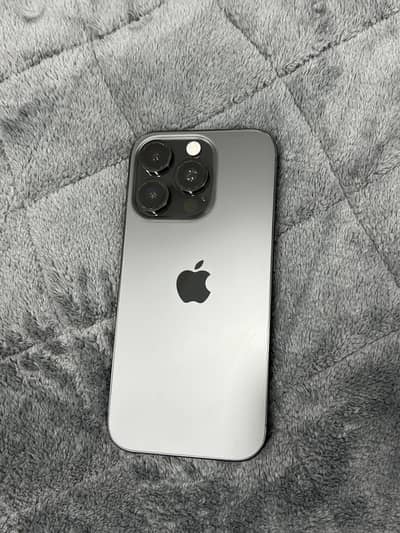 Apple iPhone 16 Pro jv