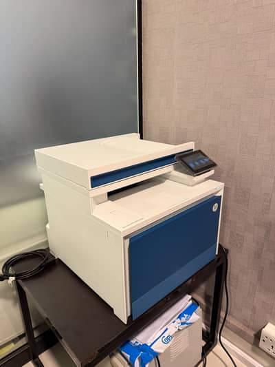 HP Color Laserjet Pro MFP 4303dw