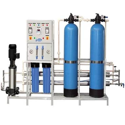 Water plant filters plant water