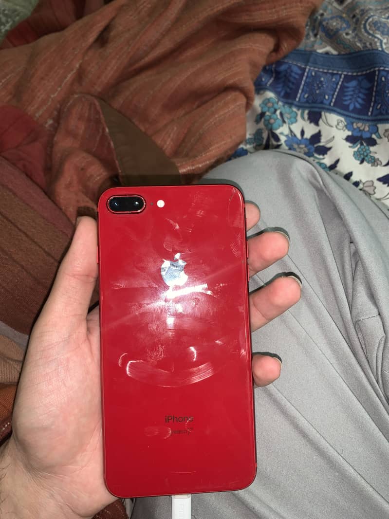 Apple iPhone 8 Plus 1