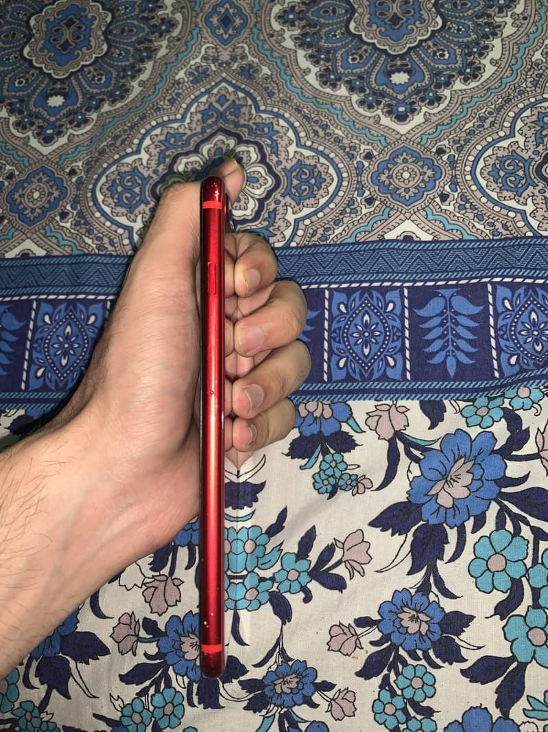 Apple iPhone 8 Plus 3