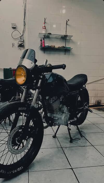 Ravi Piaggio cafe racer