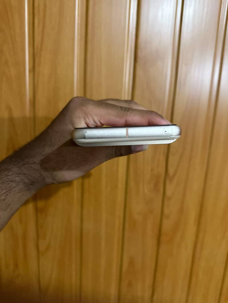 Google Pixel 8 7