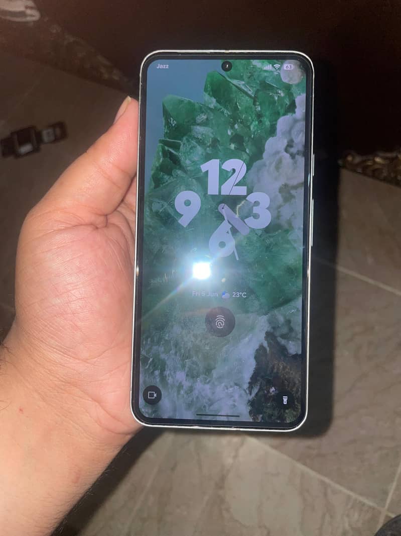 Google Pixel 8 1