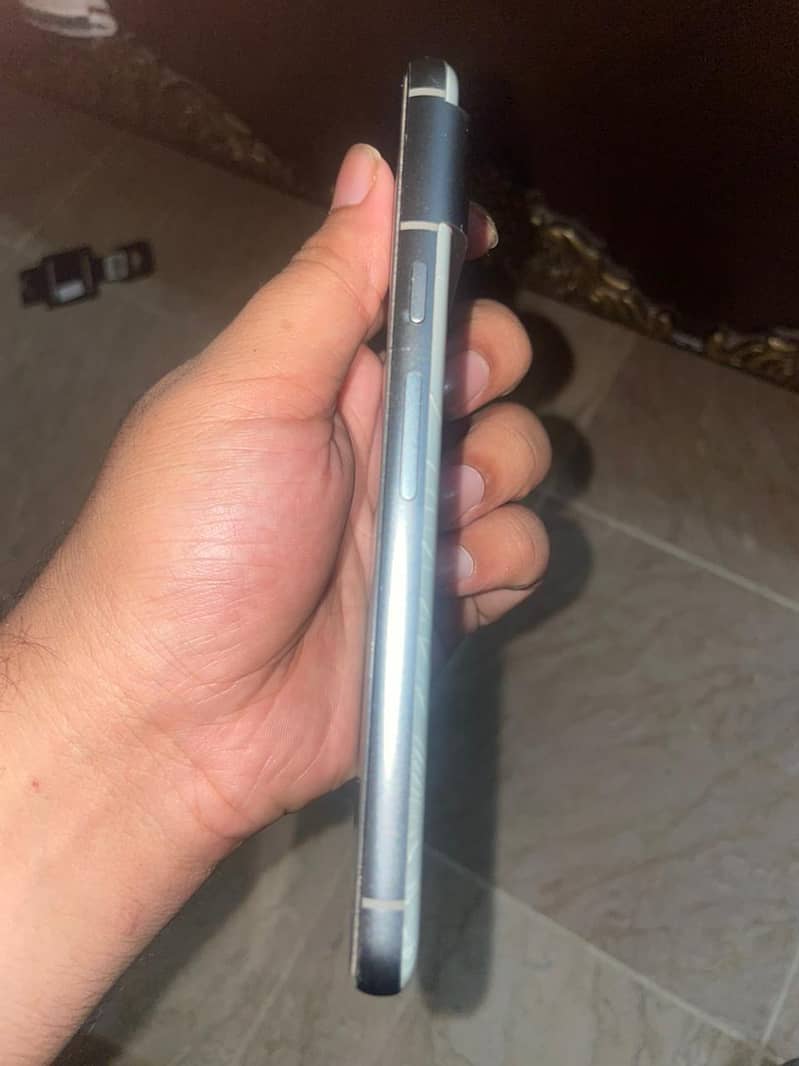Google Pixel 8 3