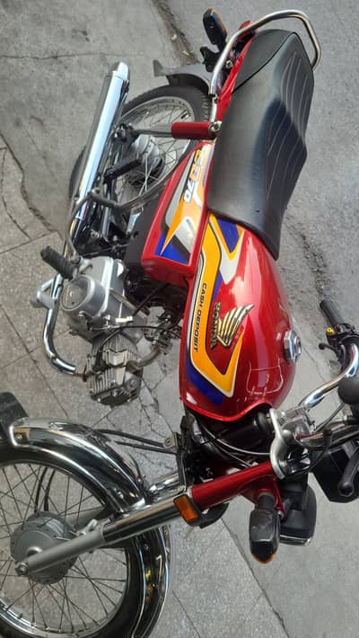 Honda CD 70 2025