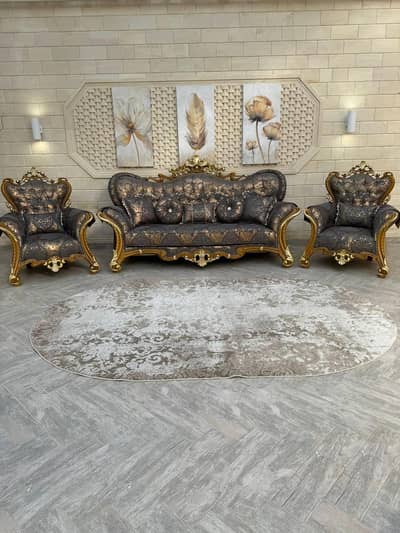 5  seats sofa available for Karachi