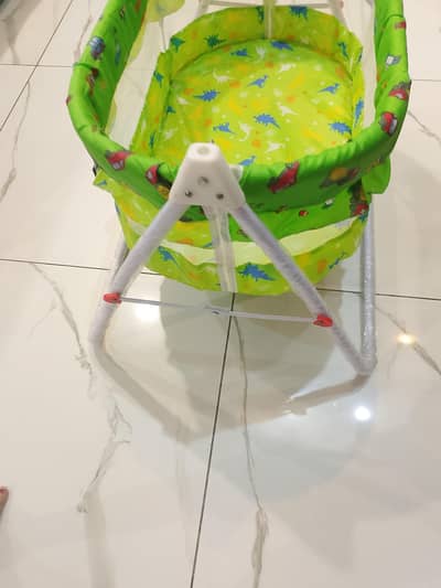 baby swing very good condition