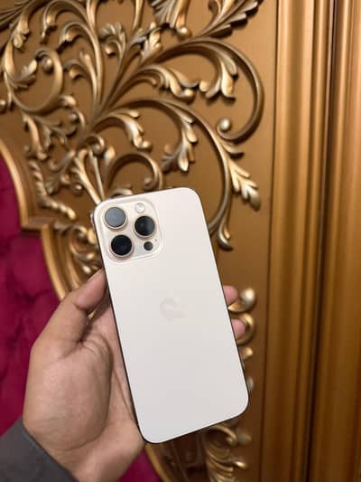 Apple iPhone 16 Pro Max