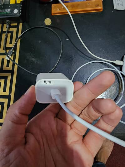 IPhone 20 wat charger