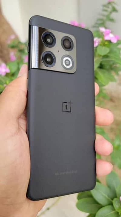 One Plus 10 Pro