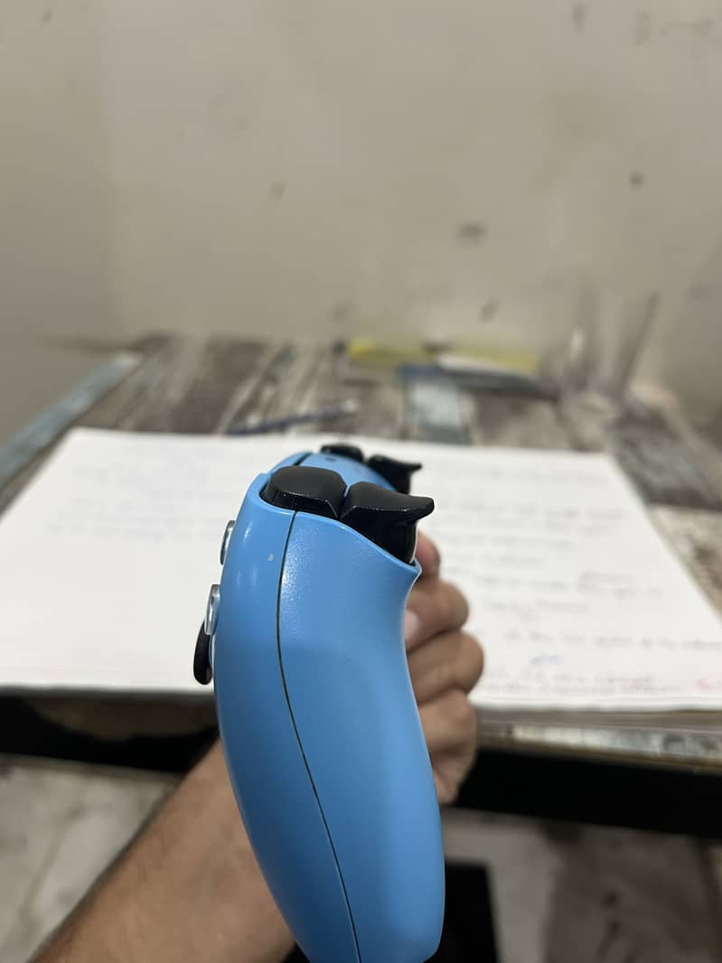 PS5 starlight blue controller 3