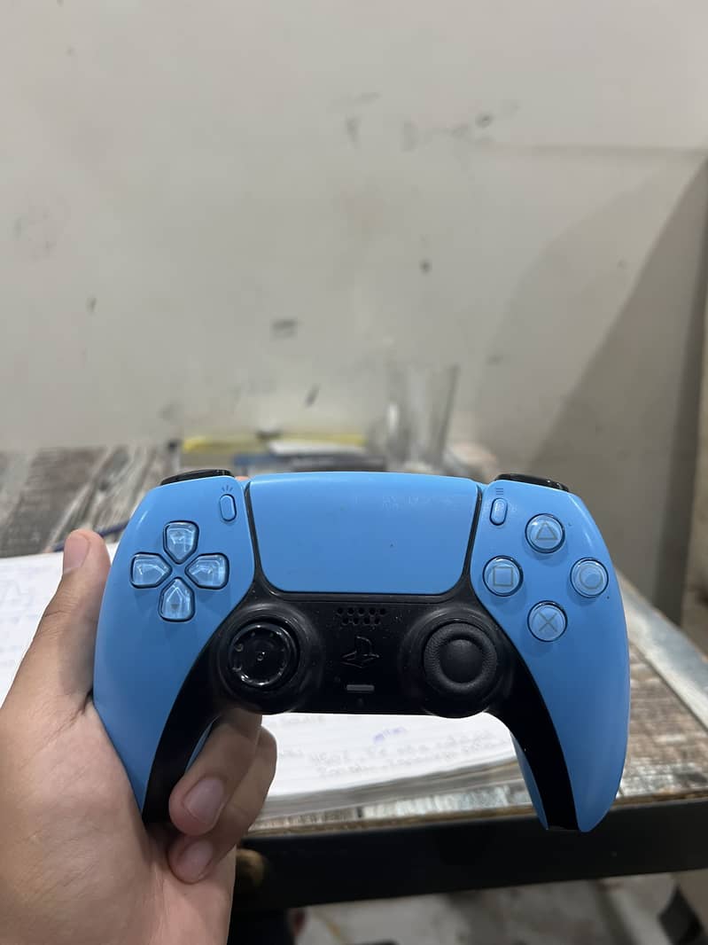PS5 starlight blue controller 4