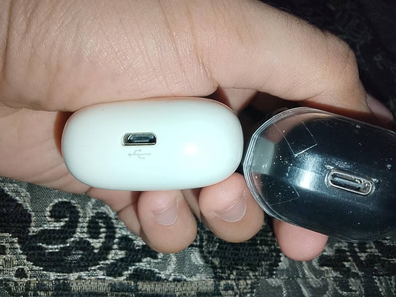 two earbuds bundle 2