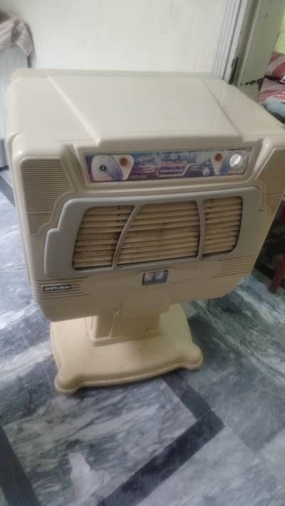 Atlas room cooler