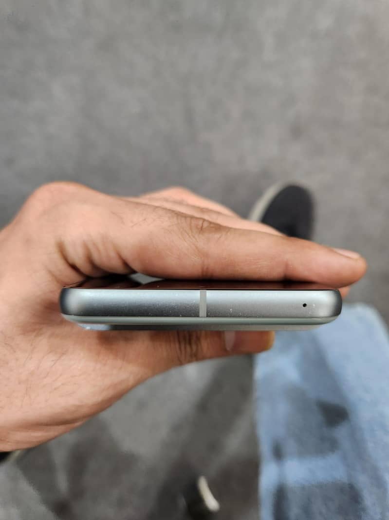 Google Pixel 8 Pro 5