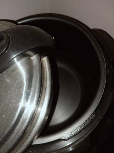 Elekta Electric Pressure Cooker (Model EPRC-610) 