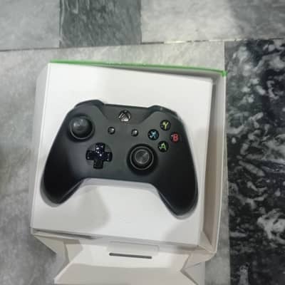 XBOX WIRELESS CONTROLER