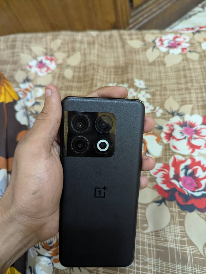 One Plus 10 Pro 3