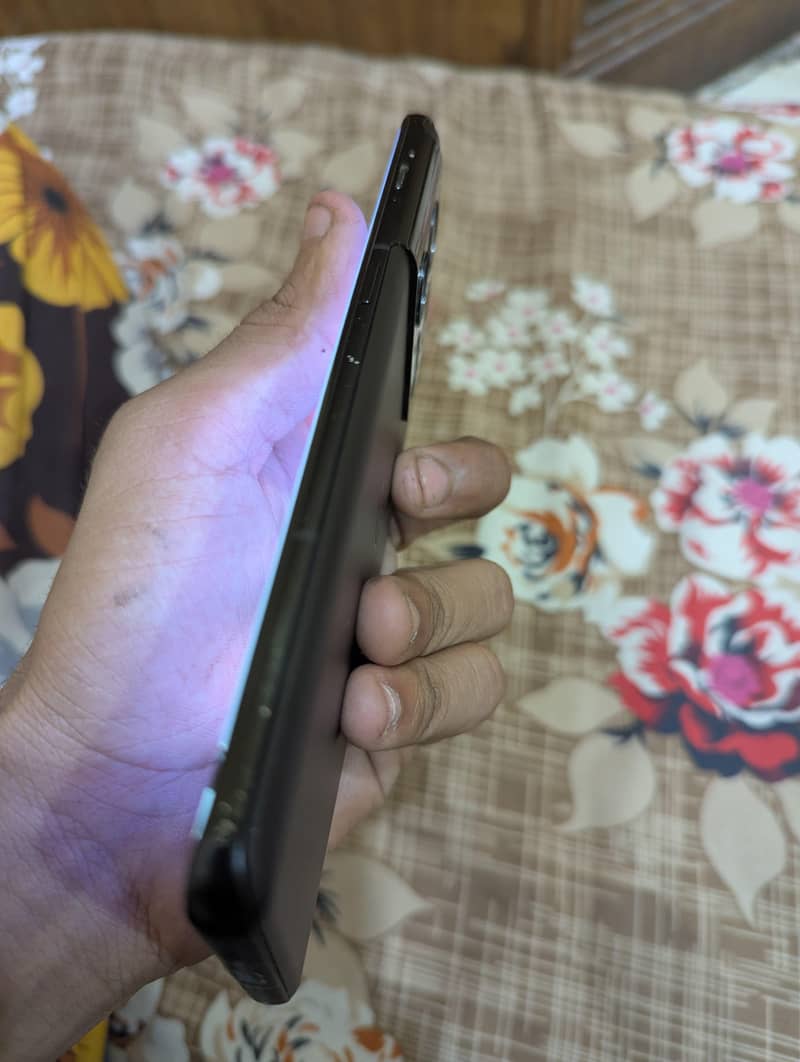 One Plus 10 Pro 6