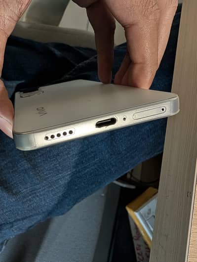 Vivo Y400