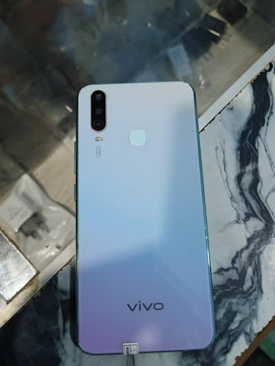 Vivo Y17 8/256