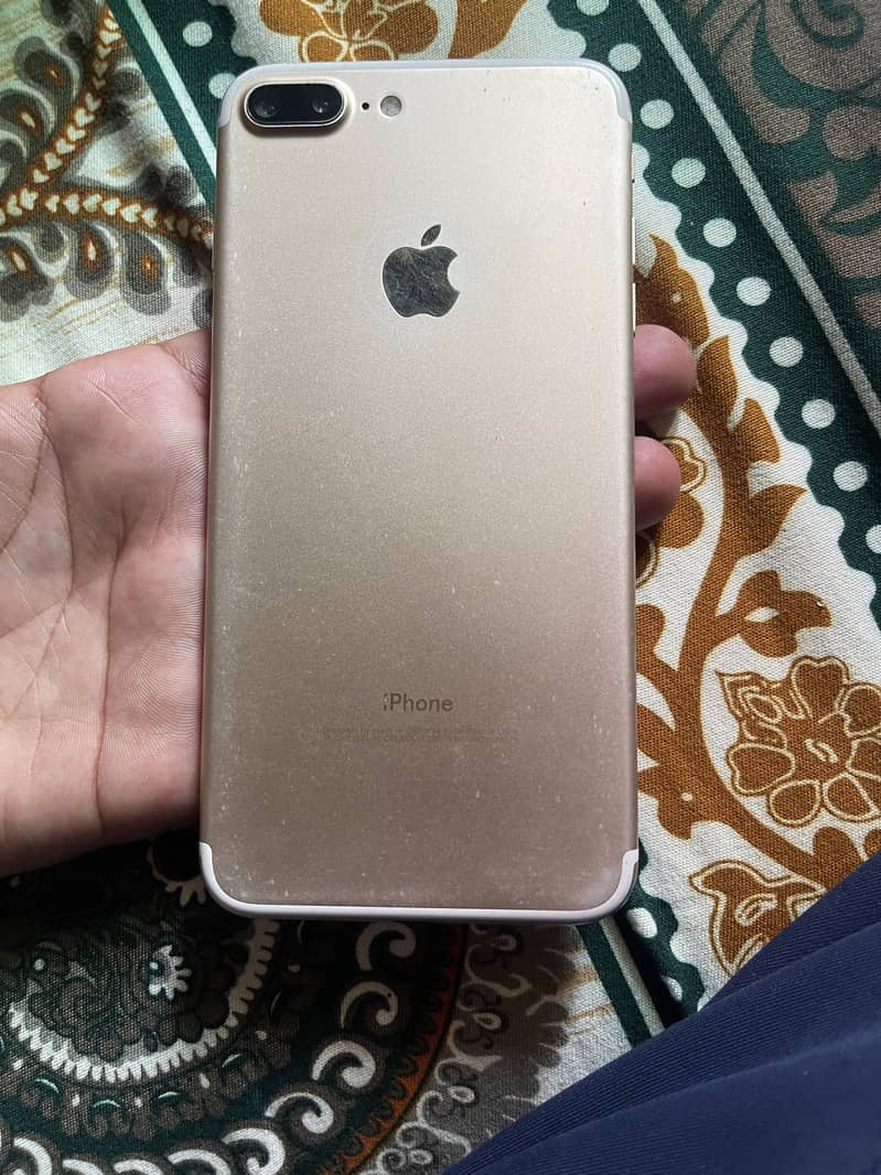 Apple iPhone 7 Plus 2
