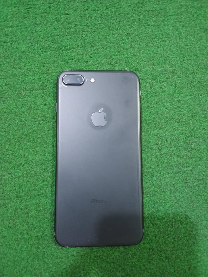 Apple iPhone 8 Plus 0