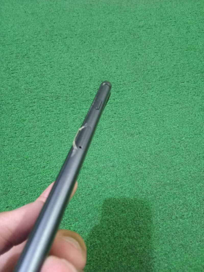 Apple iPhone 8 Plus 2