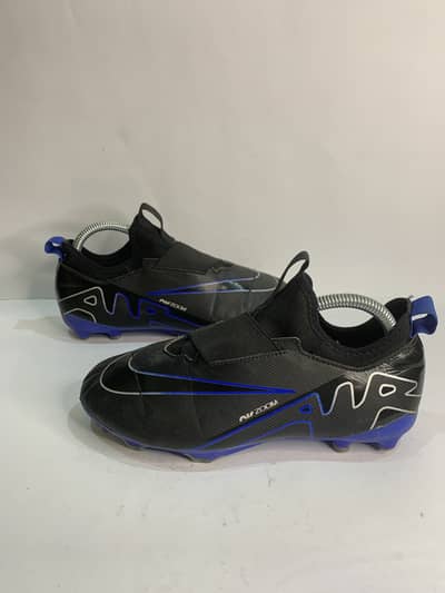 KIDS ORIGNINAL USED Football Cleats Studs Grippers Shoes