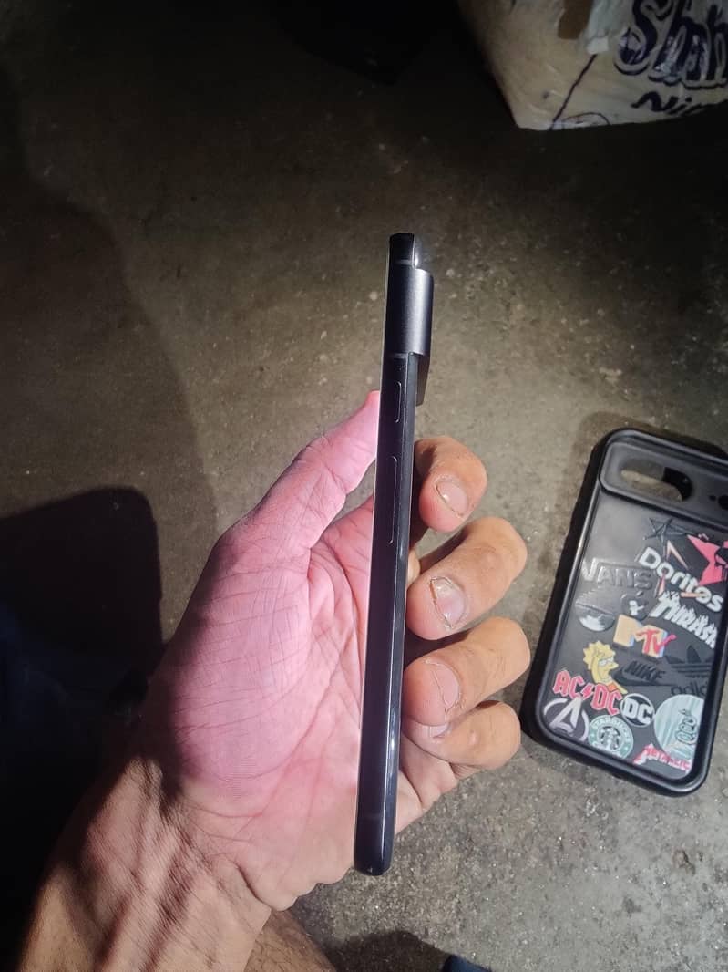 Google Pixel 8 3