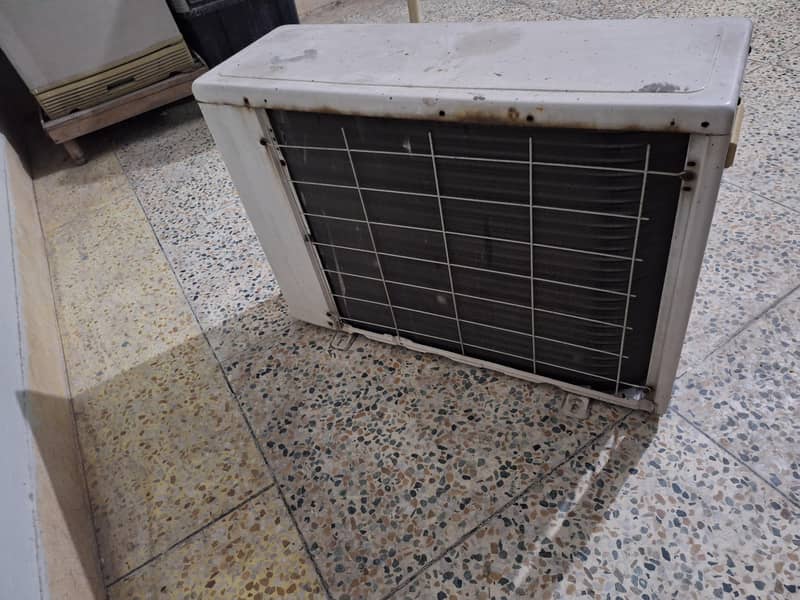 1.5 ton dawlance Split Ac 1