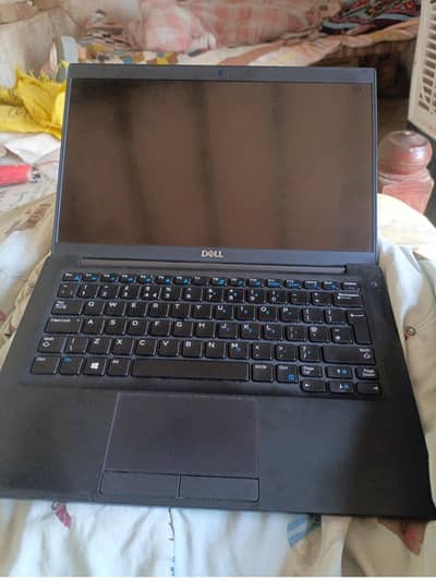 Dell latitude 7390 i7 8th gen