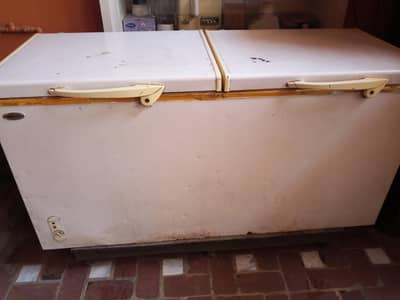 deep freezer for sale 10/8 condition