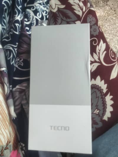 Tecno spark 40 pro plus