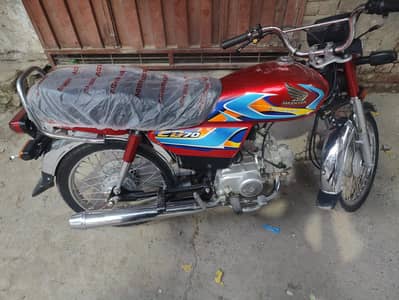 Honda 70 25/26 Sirf 2600 km chli hai koi be masla ni  145 sa km ni dan