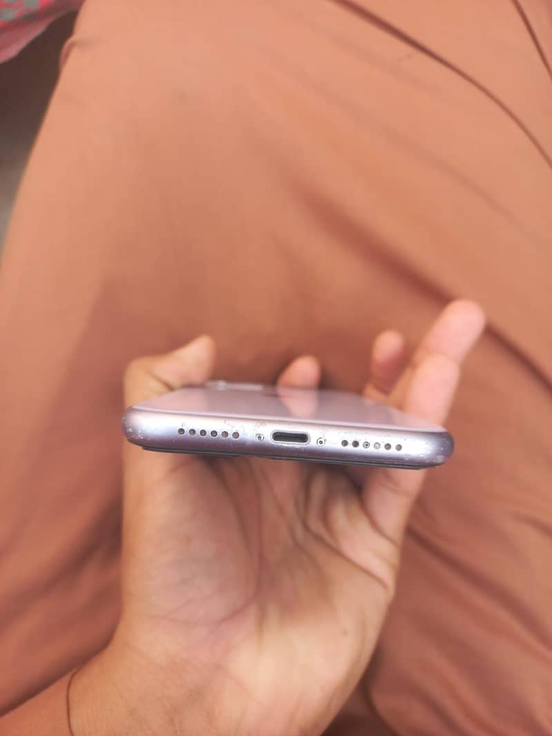 Apple iPhone 11 5