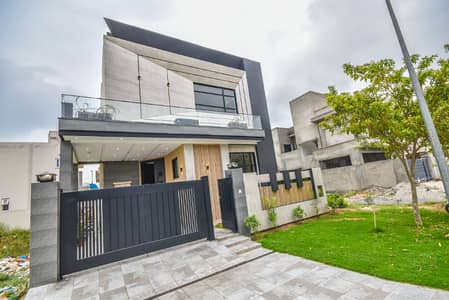 5 Marla House Available for Rent Prime Location