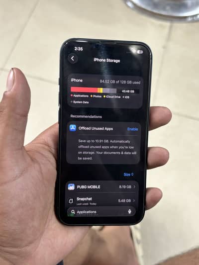 Apple iPhone 13