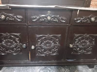 Wooden ised dressing table in good condition