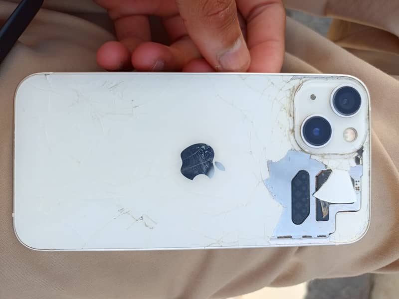 iPhone 13 1