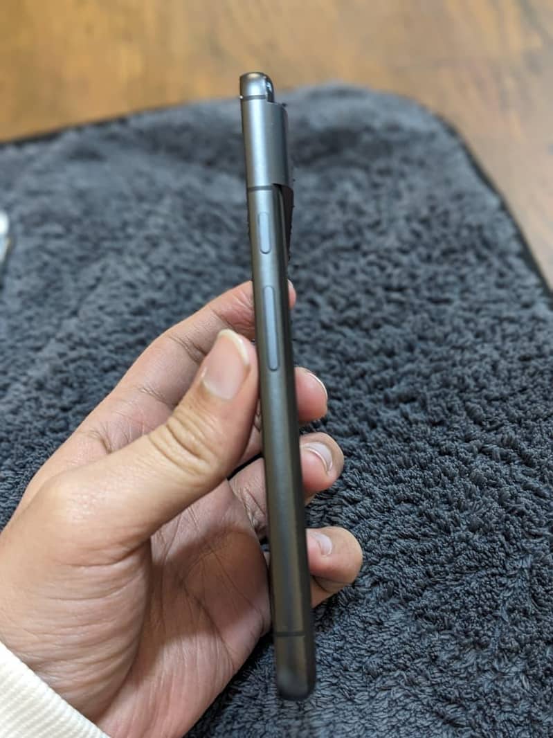 Google Pixel 8 5