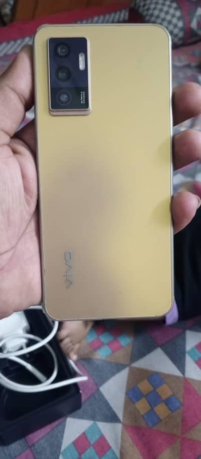 8 plus 4 ram 128 rom full lush condition