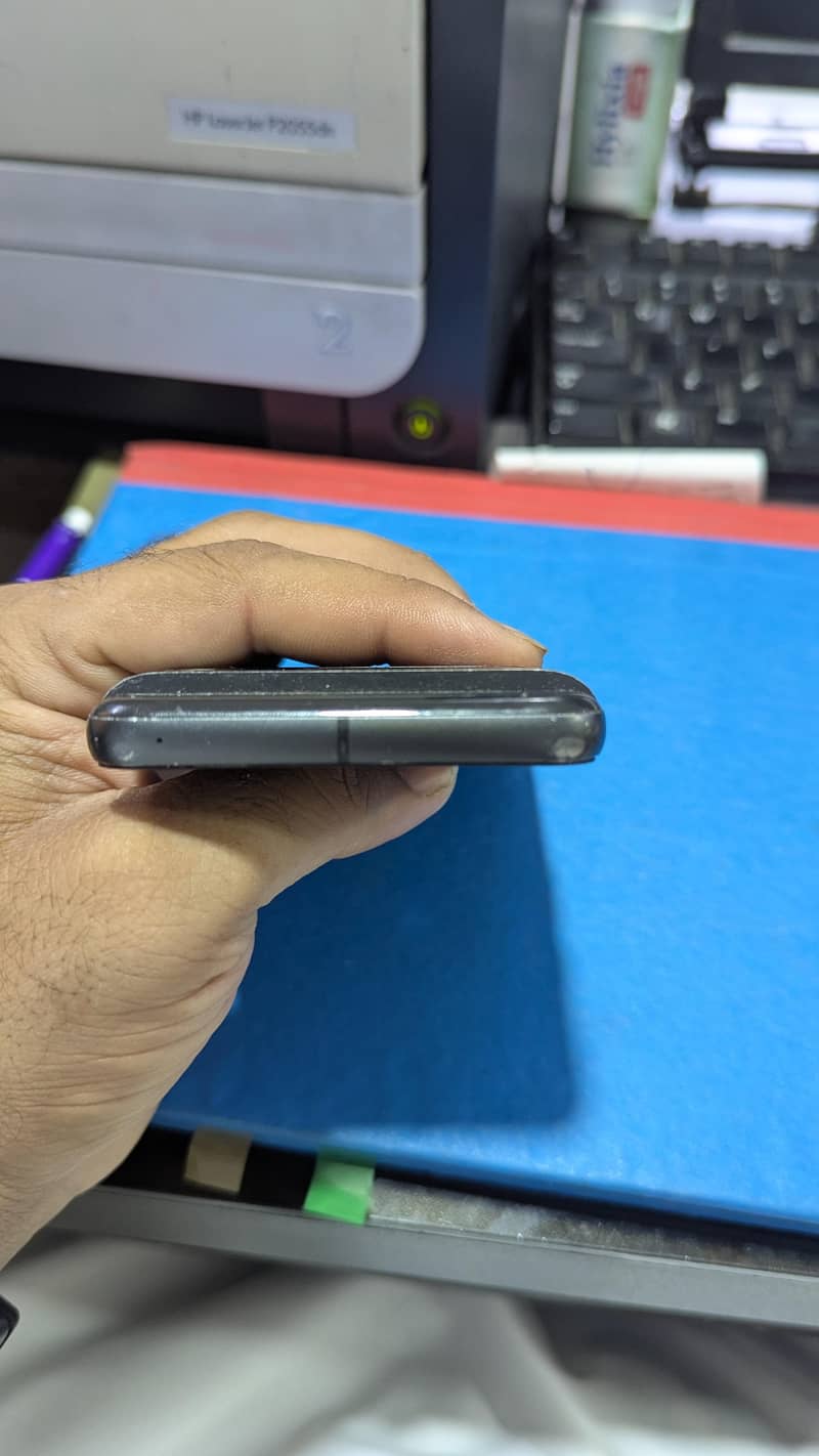 Google Pixel 8 4